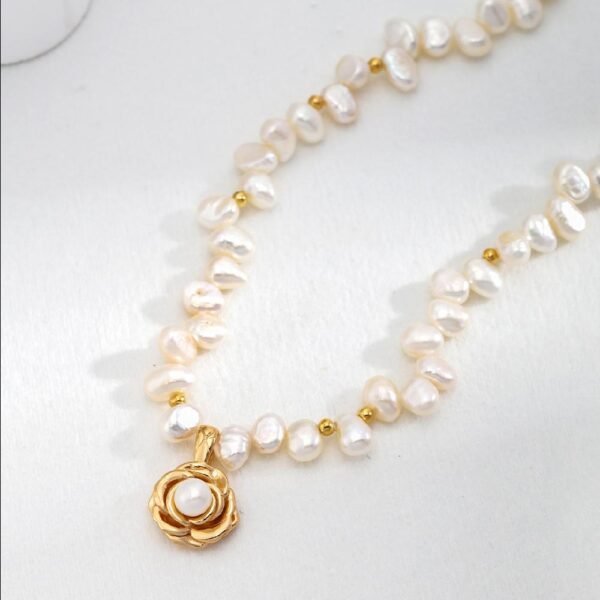 Camellia Flower Pearl Necklace - Scarlett