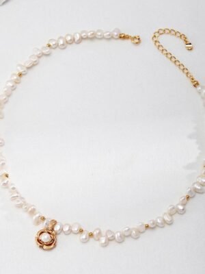 Camellia Flower Pearl Necklace - Scarlett